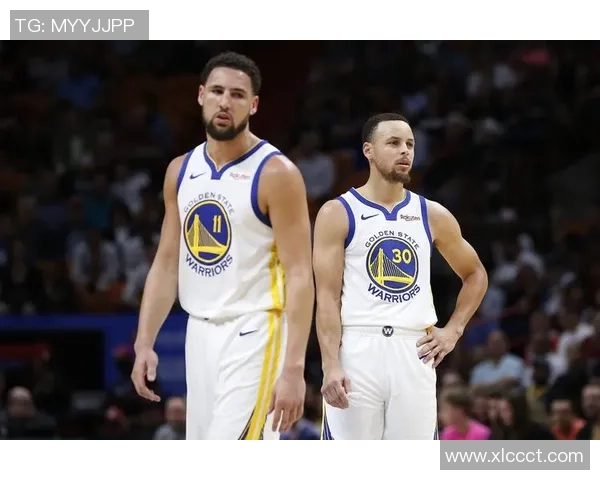 勇士队精彩表现全场录像回放带你重温比赛精彩瞬间与关键时刻